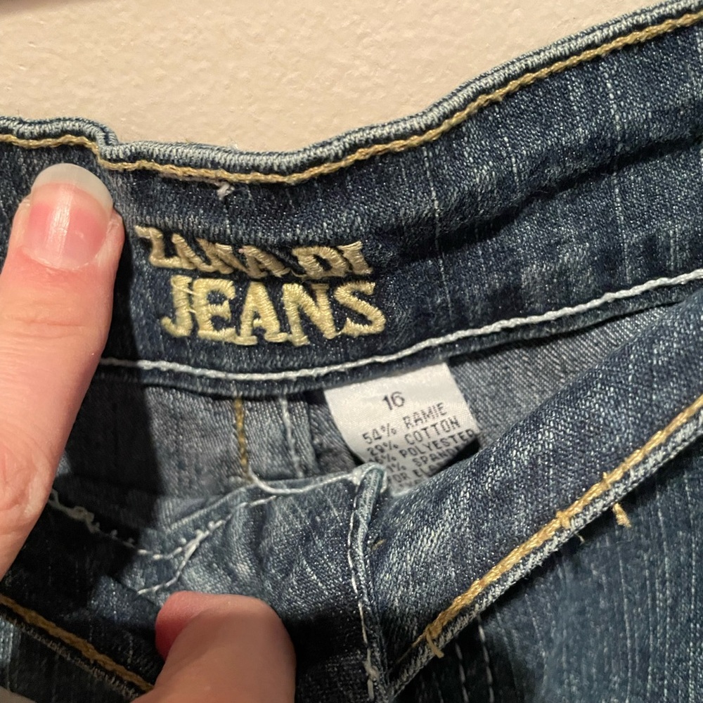 Zana Di Classic Blue Jean Shorts - Picture 3 of 6